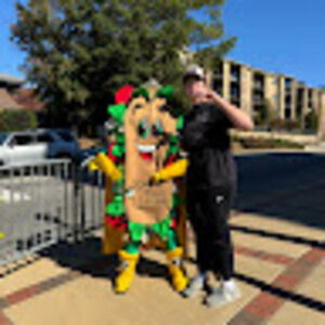 Meet your Posher, Heath